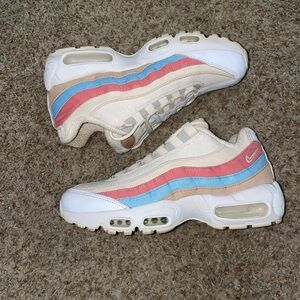 Nike Air Max 95 QS Women's Sneakers